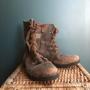 Sorel all weather boots. Size 11 women’s.